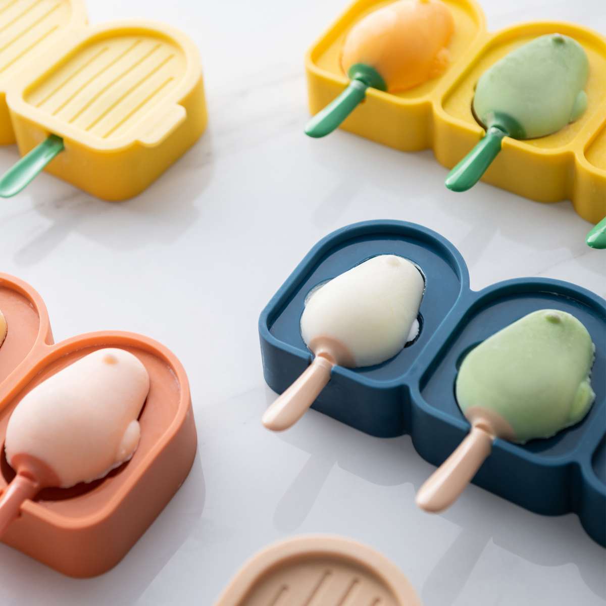 3er Mini Eisformen Gelb Silikon mit Deckel Pinguin Silikonform Eis am Stiel Wassereis | Eiswürfel Zubehör | Barzubehör | Bar & Weinzubehör